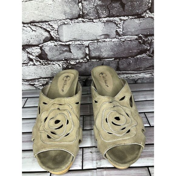 Earthies Tropez Taupe Suede Platform Slide Block Heel Sandals Women Sz 6.5B US - Picture 15 of 16